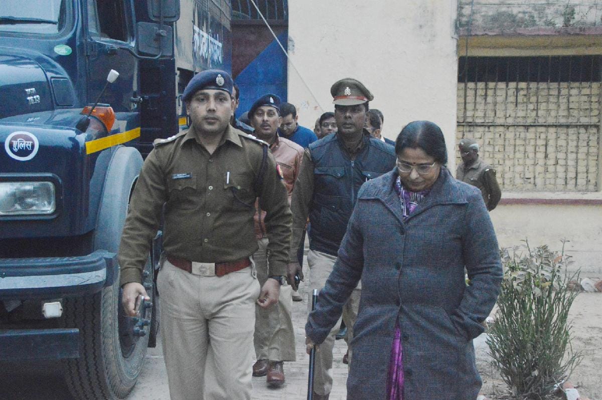 dm and sp raid in district jail