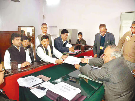 shivpal fill nomination from jaswantnagar
