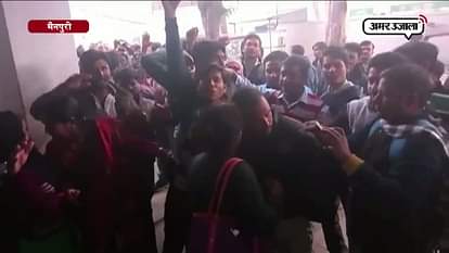 SP BJP WORKERS FIGHT DURING A NEWS CHANNEL PROGRAMME IN MAINPURI 