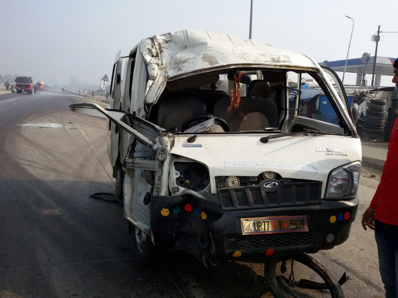 dozen vehicles horrific collision trapped in fog 