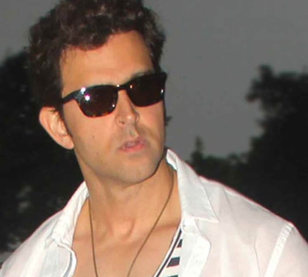 Hrithik Roshan pledges to donate his eyes 