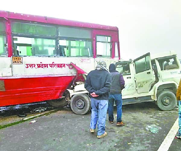 bus and bolero accident in ramnagar barabanki