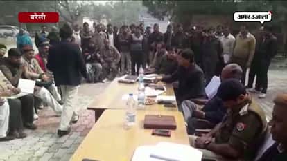 WHERE OFFICERS TAUGHT POLL LESSON TO CANDIDATES