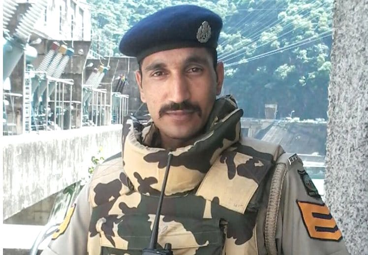 Threatenings To HP Police Head Constable Manoj Thakur.