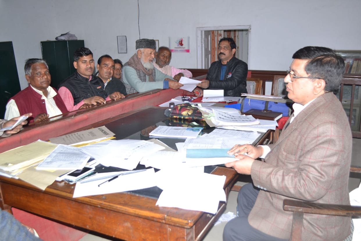 Nominations filed by 13 candidates