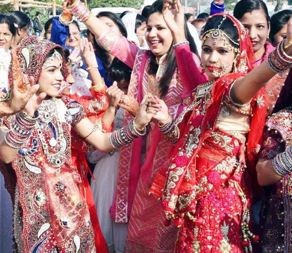 panipat mother and daughter left earthly life and accepts jain muni life, quietness life
