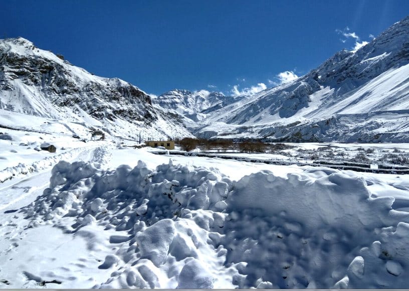 Fresh Snowfall in Himachal, Live Photos Of Lahaul Valley.