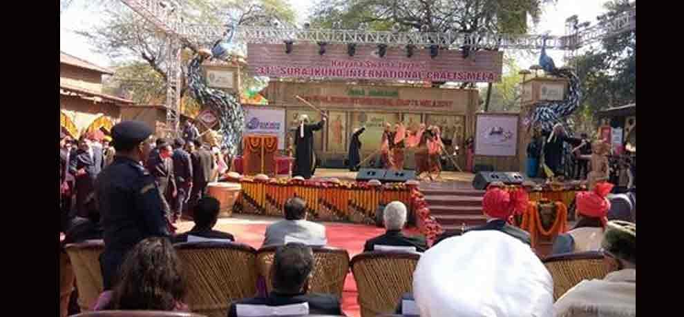 cm manohar lal khattar reached to inauguration of international surajkund mela	