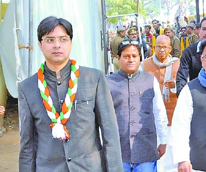 P L punia's son files nomination from barabanki.