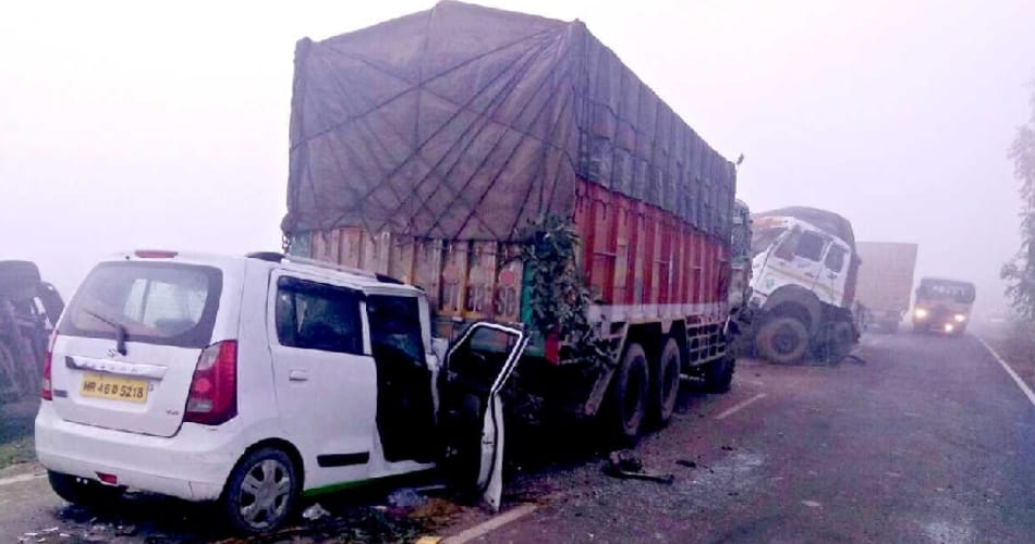 Accident in haryana, three friends died on the spot