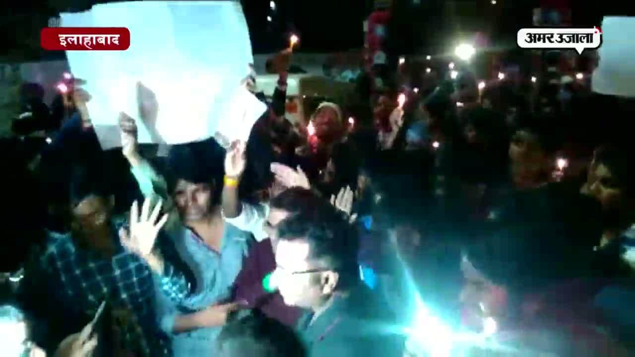 सीबीएसई के खिलाफ खोला मोर्चा 