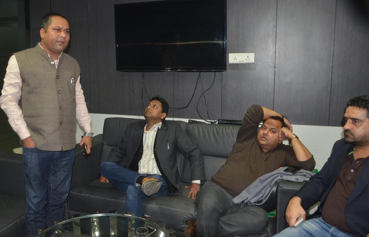 fraud in shri infrateck office lucknow