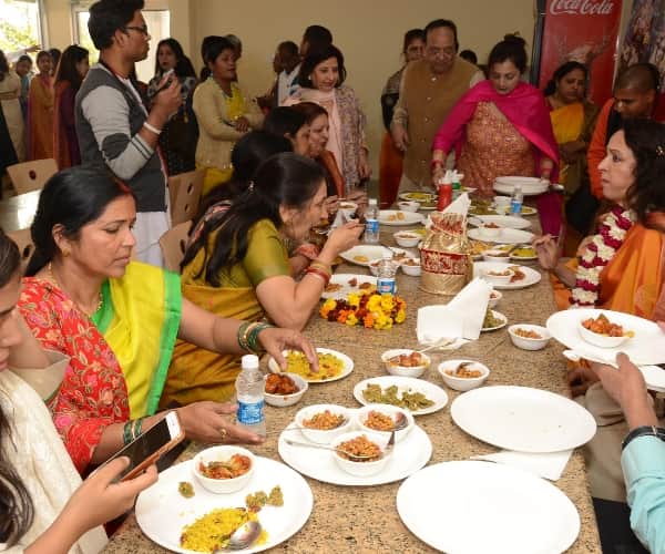 hema malini in Lucknow.