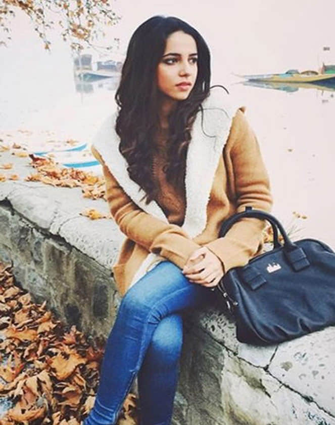 Meet the new internet sensation Saima Hussain Mir, courtesy Shah Rukh Khan