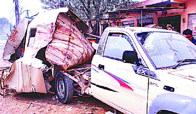 11 injured in two road accidents