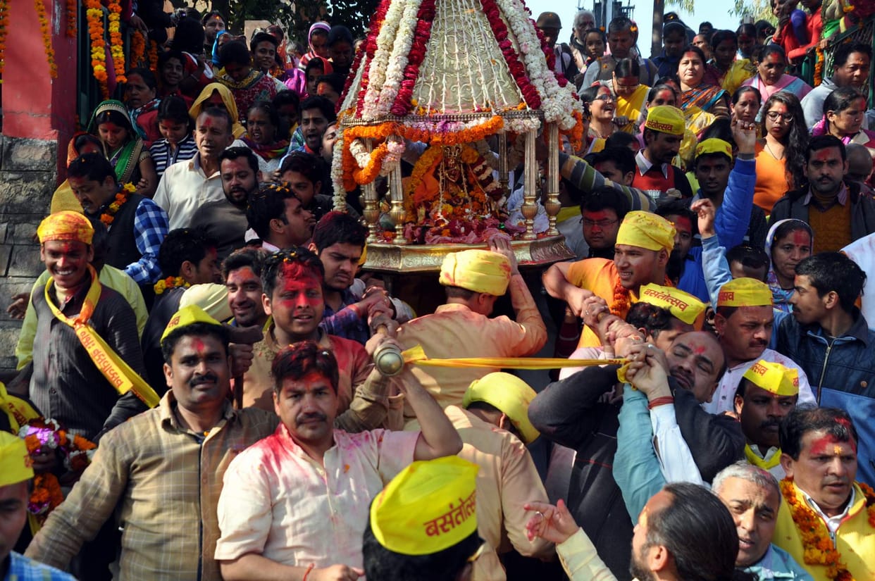 The procession went along Hrishikesh mahotsav