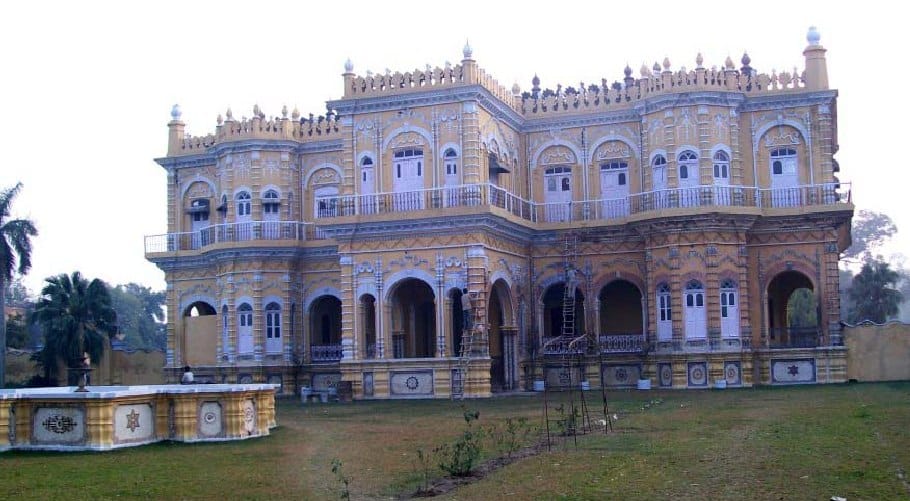Palace, sculpture, silver Quarter million stolen goods