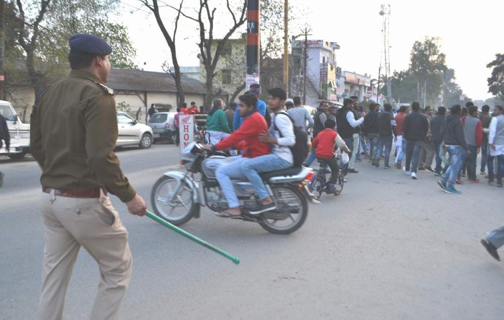 fight between bjp and sp leaders in roorkee 