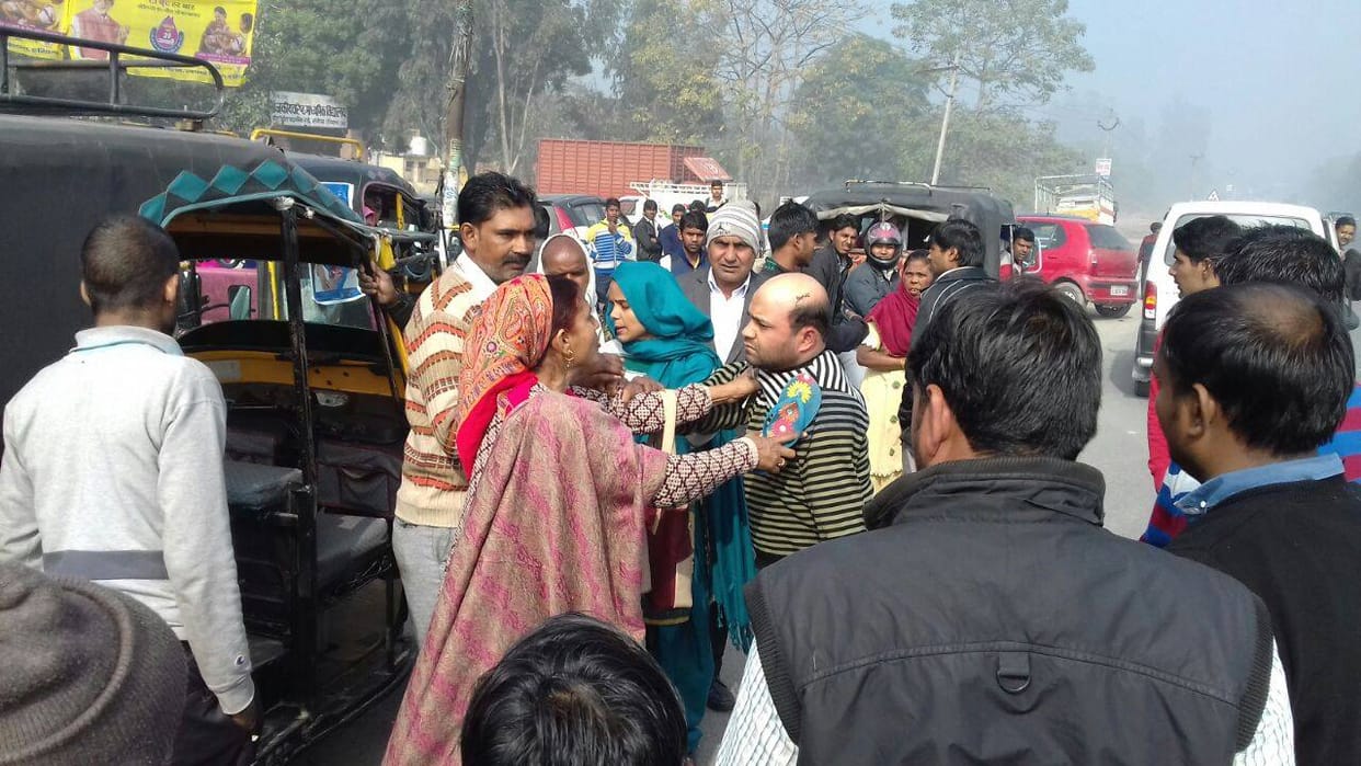 mother and daughter beaten molestator publicaly at sonipat of haryana