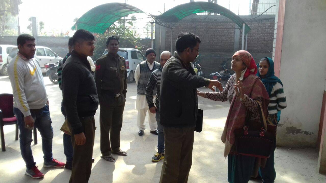 mother and daughter beaten molestator publicaly at sonipat of haryana