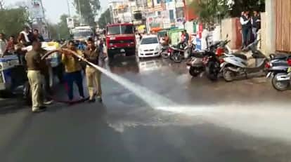 JHANSI OIL SPIL FROM TRANSFORMER ON ROAD