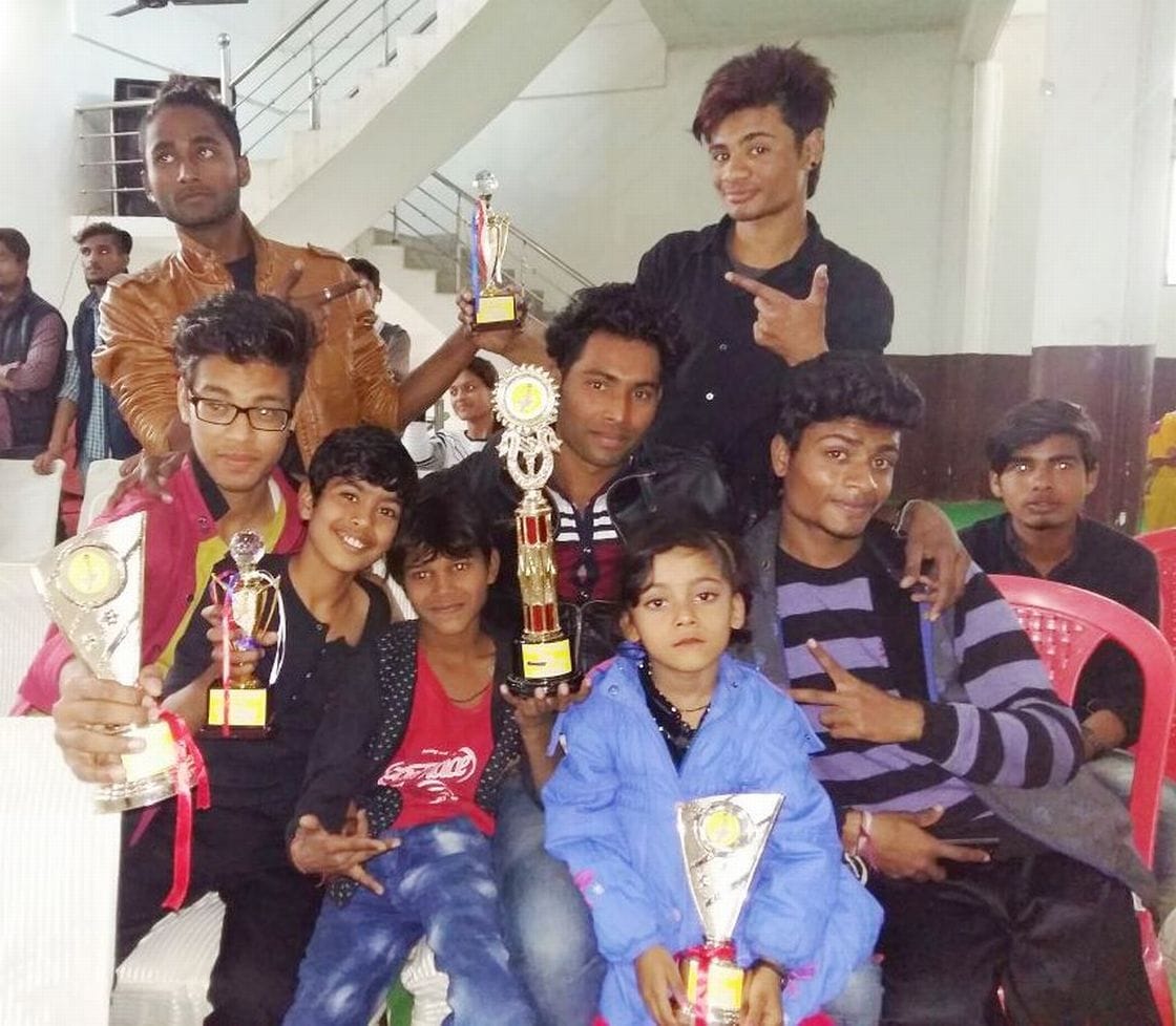 Singing and dancing talent show contest