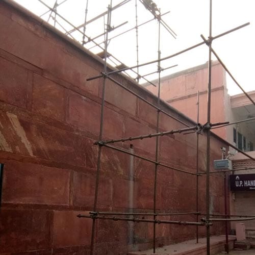 Intruder entered in taj mahal through wall