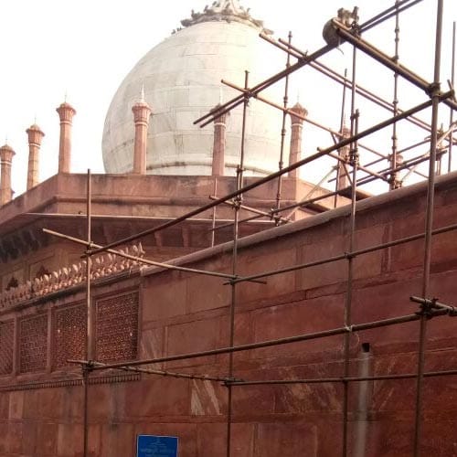 Intruder entered in taj mahal through wall