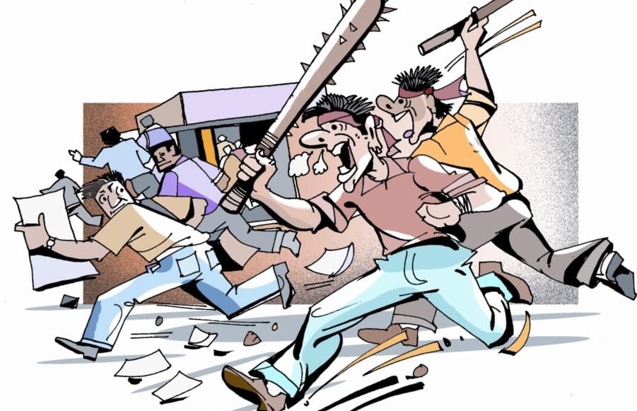 house dispute, 8 injured