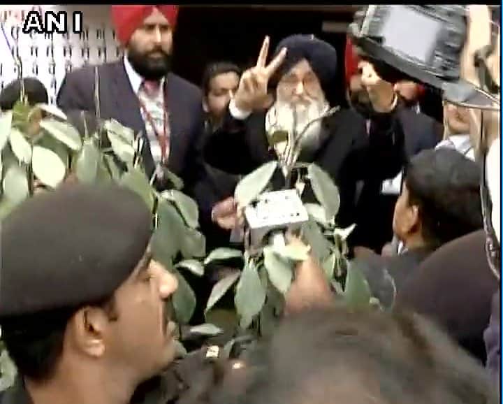 power to Democracy: celebrity stands in queue to cast his vote  #GoaPolls #PunjabPoll