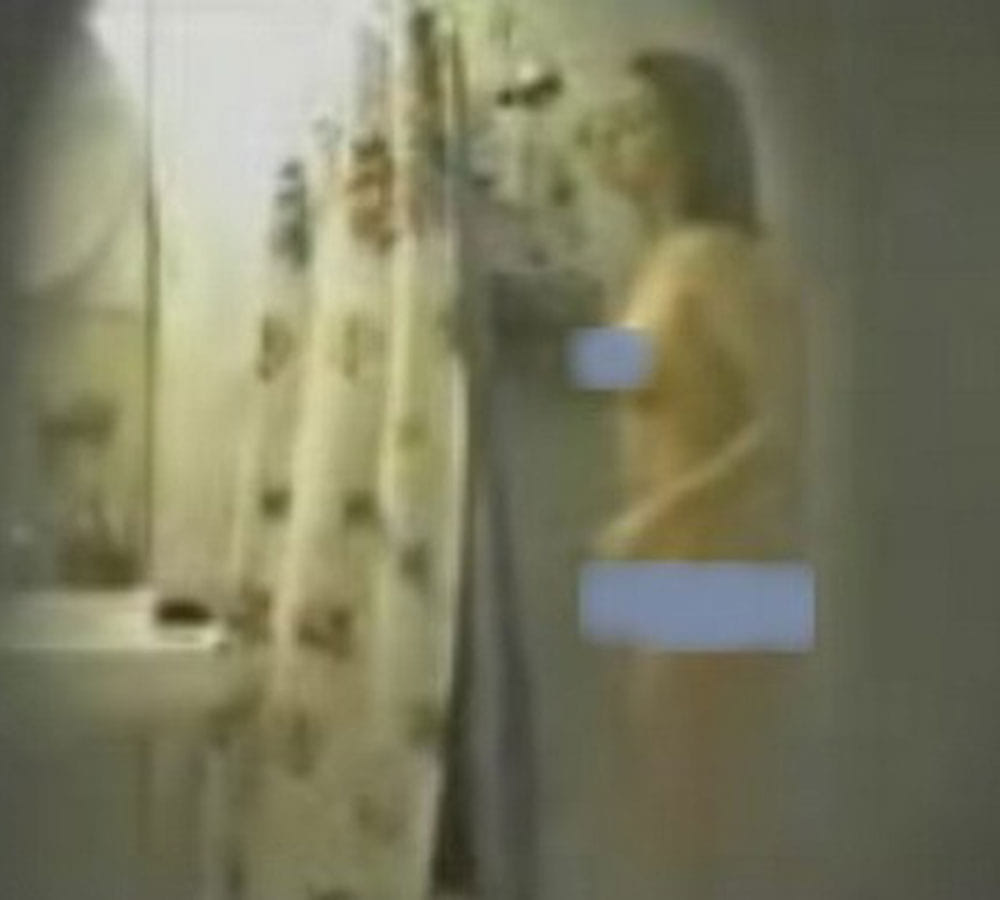 preity zinta viral mms taking shower