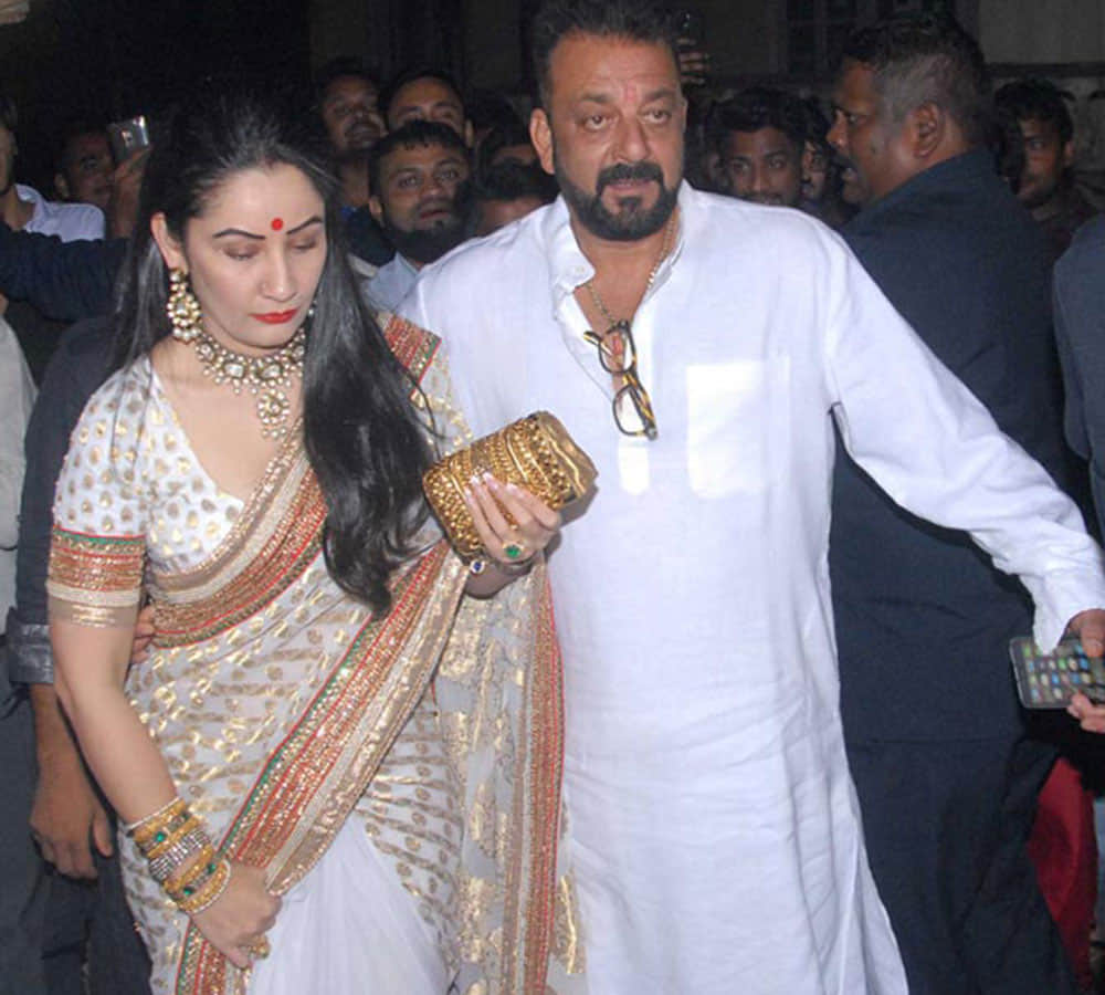Sanjay Dutt late night partying invites trouble as neighbour complain