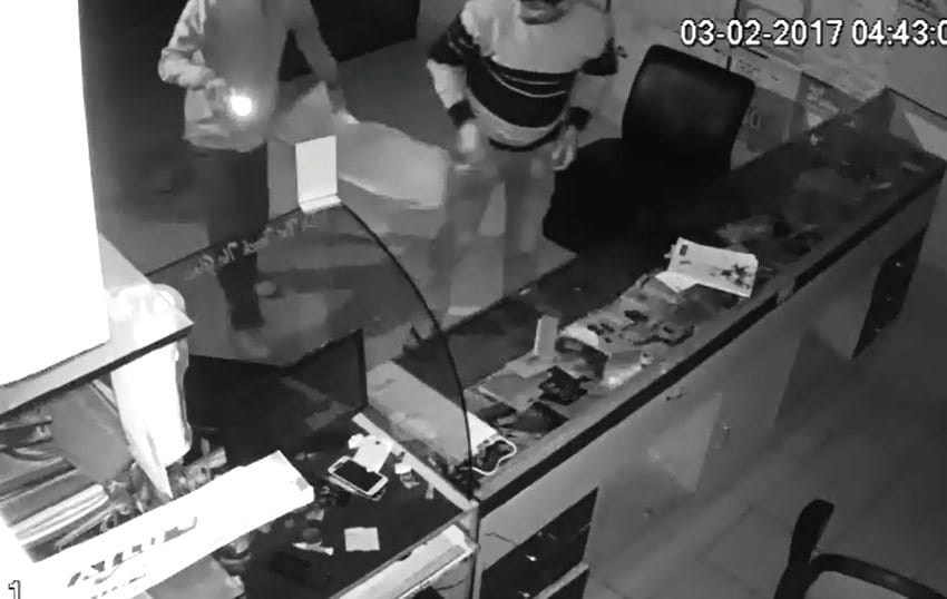 CCTV Footage of Bilaspur Mobile Shop Theft.