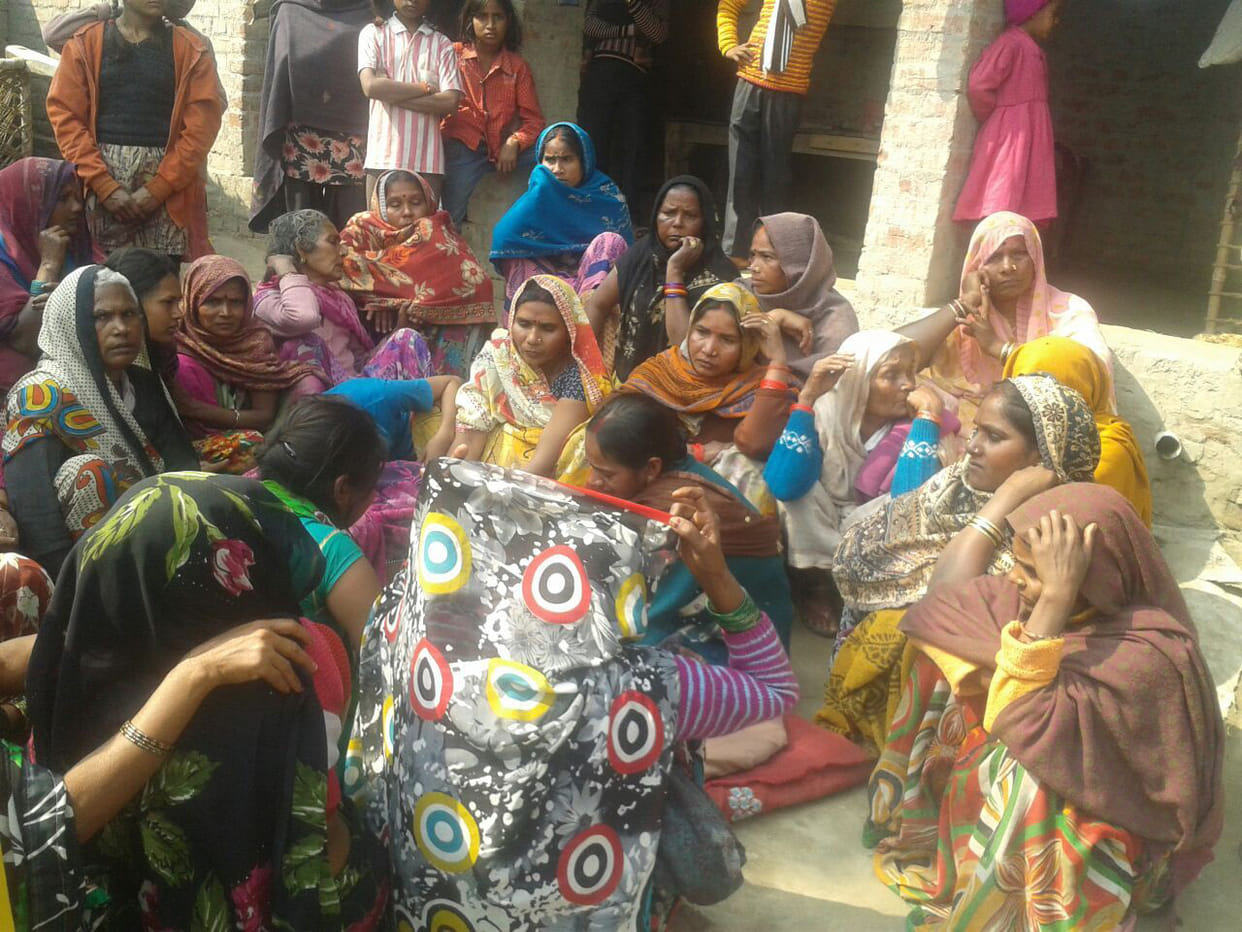 Cloth drying woman was electrocuted, death