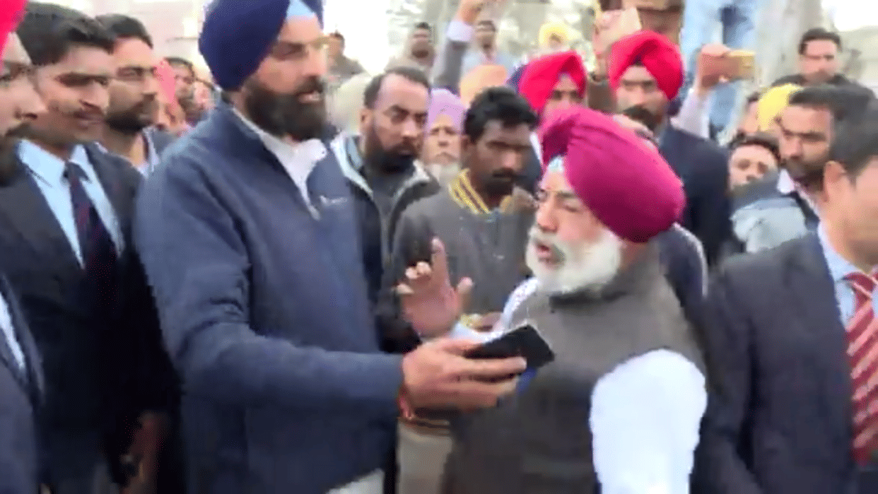 clash between bikram majithia and lali majithia