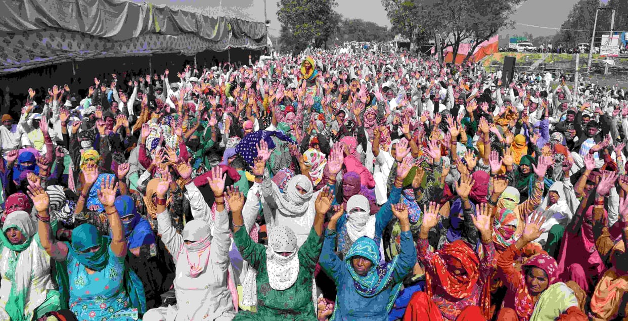 Charkhari and Mahoba 4-4 candidates canceled prescription
