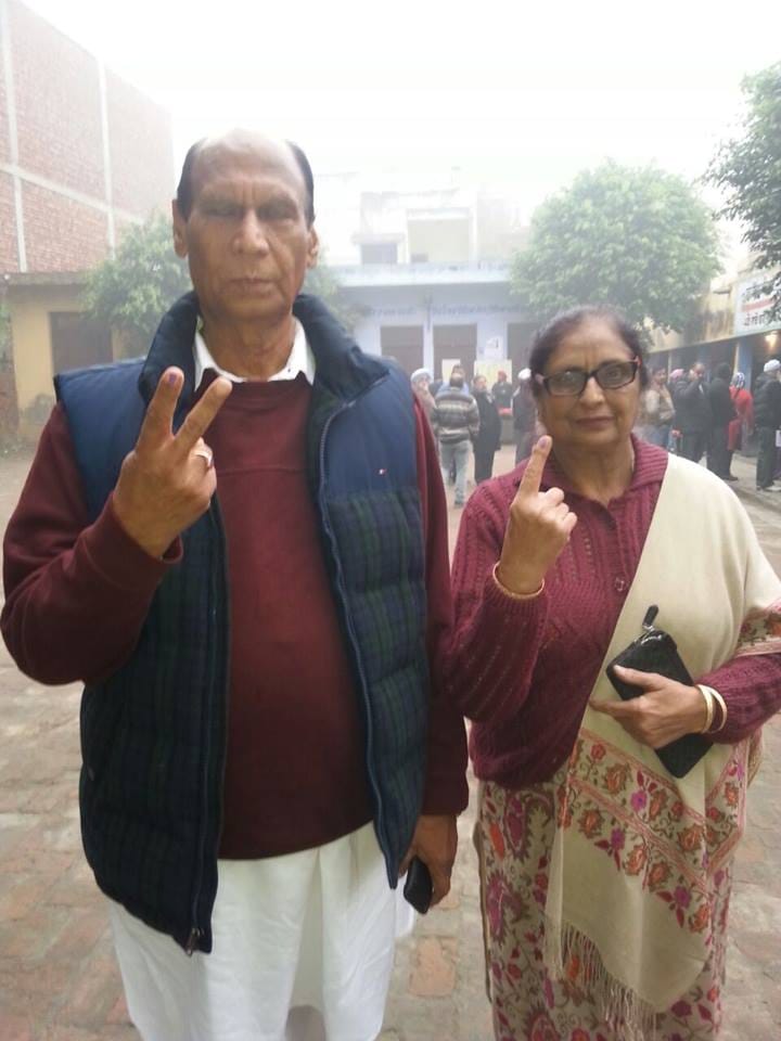 voters on booth to cast vote for punjab assembly election 2017