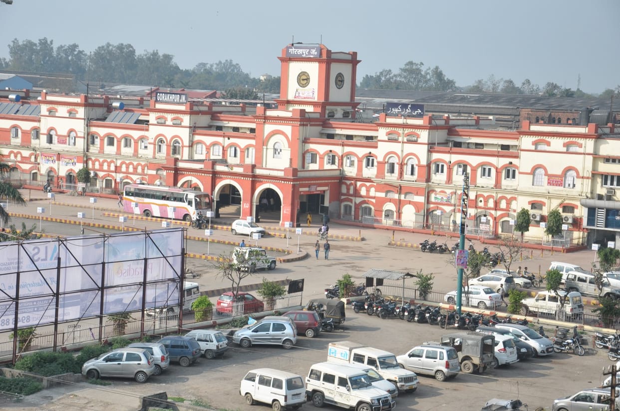 threat had been given to blast railway station from fake id