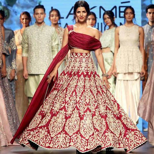 Star Glam At Lakme Fashion Week  S/R 2017 