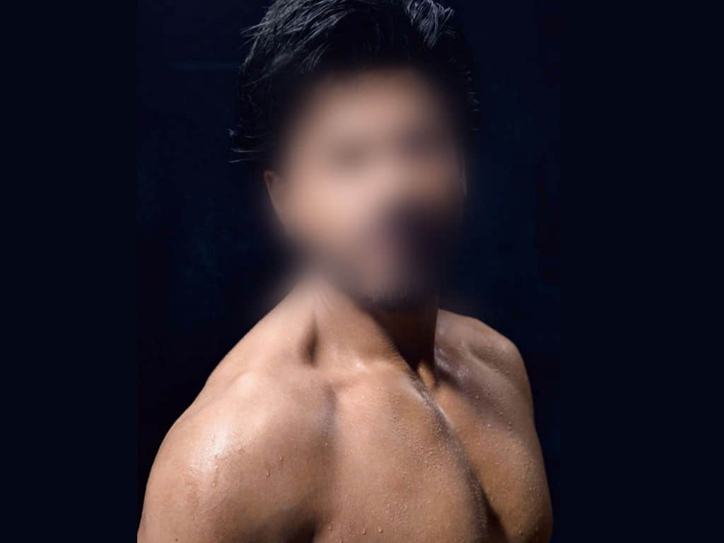 Shah Rukh removes his pants after hearing 'pack up'