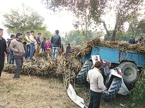 The death of the young man from the tractor trolley overturned