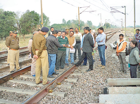 Rura photos and Time Chart reconstructed train mishap