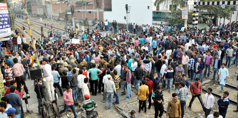 stop train two thousands students entered lawsuit against 