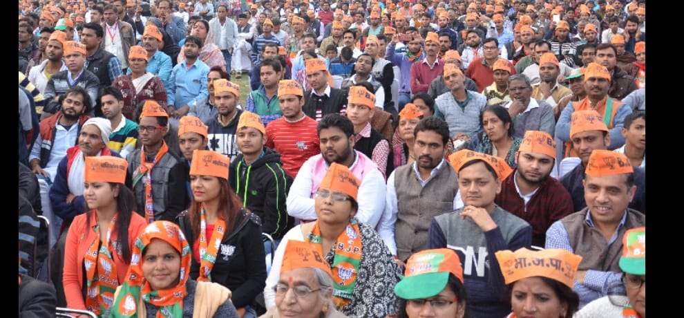Shah reached Noida campaign lashed out at the Congress-SP
