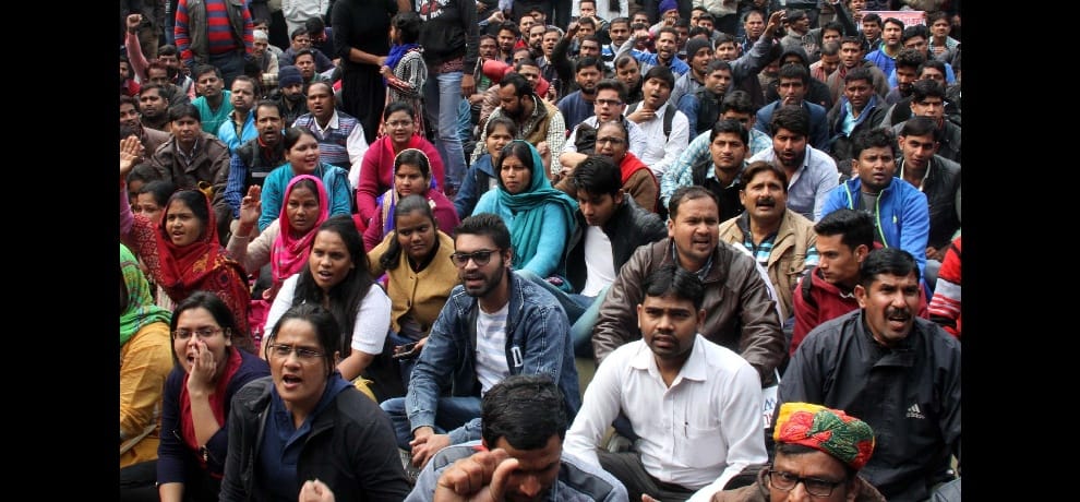 Mahatgi 3700 million people took to the Jantar Mantar in support of the accused