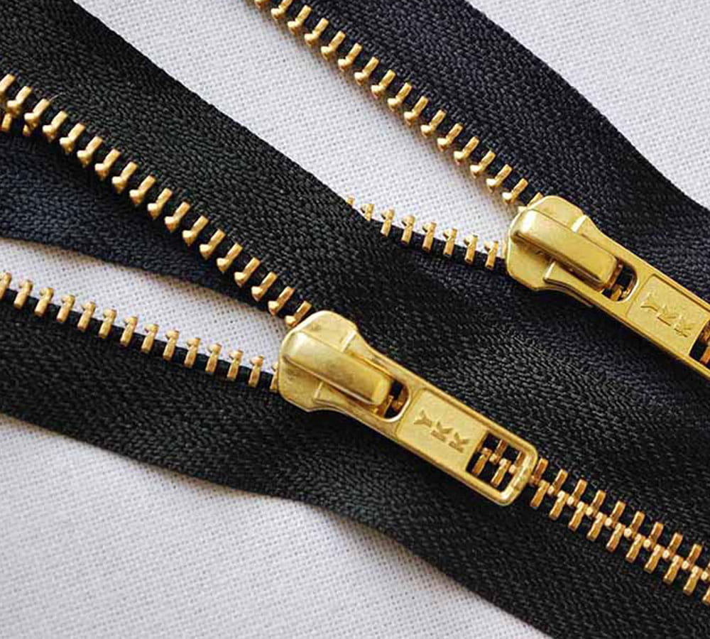 how to identify branded clothes