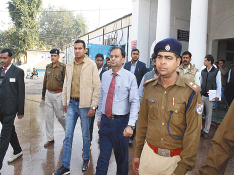 Station complex DRM Htwaia illegal Shops