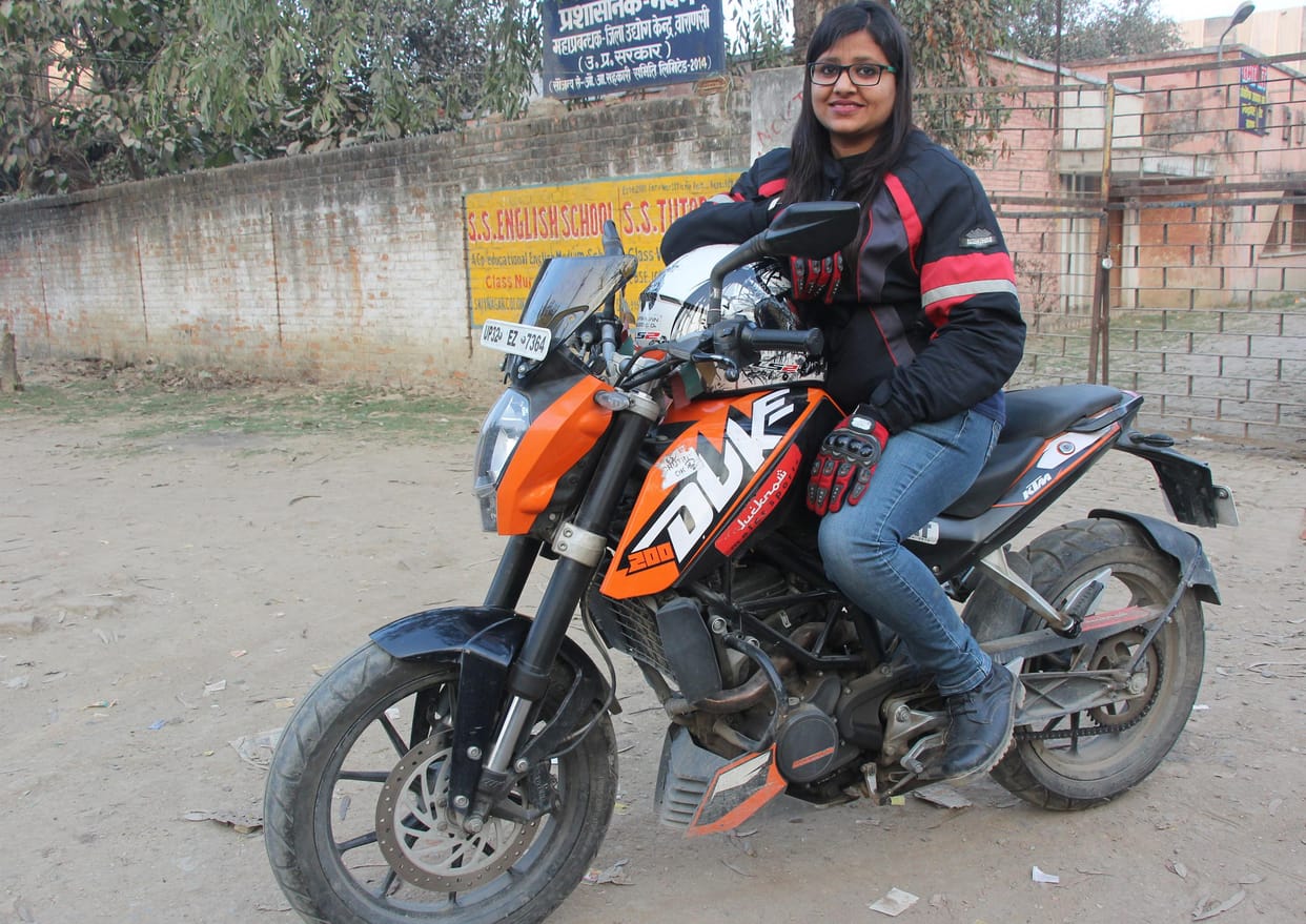 now girl bikers drive sports bike in varanasi road