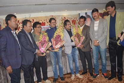 meerut pahunche bhabiji ghar par hain ke kalakar, jamakar machaaya dhamaal, dekhen tasveren