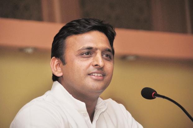 padhie, mukhyamantri akhilesh yadav ke jeevan ka moolyakann